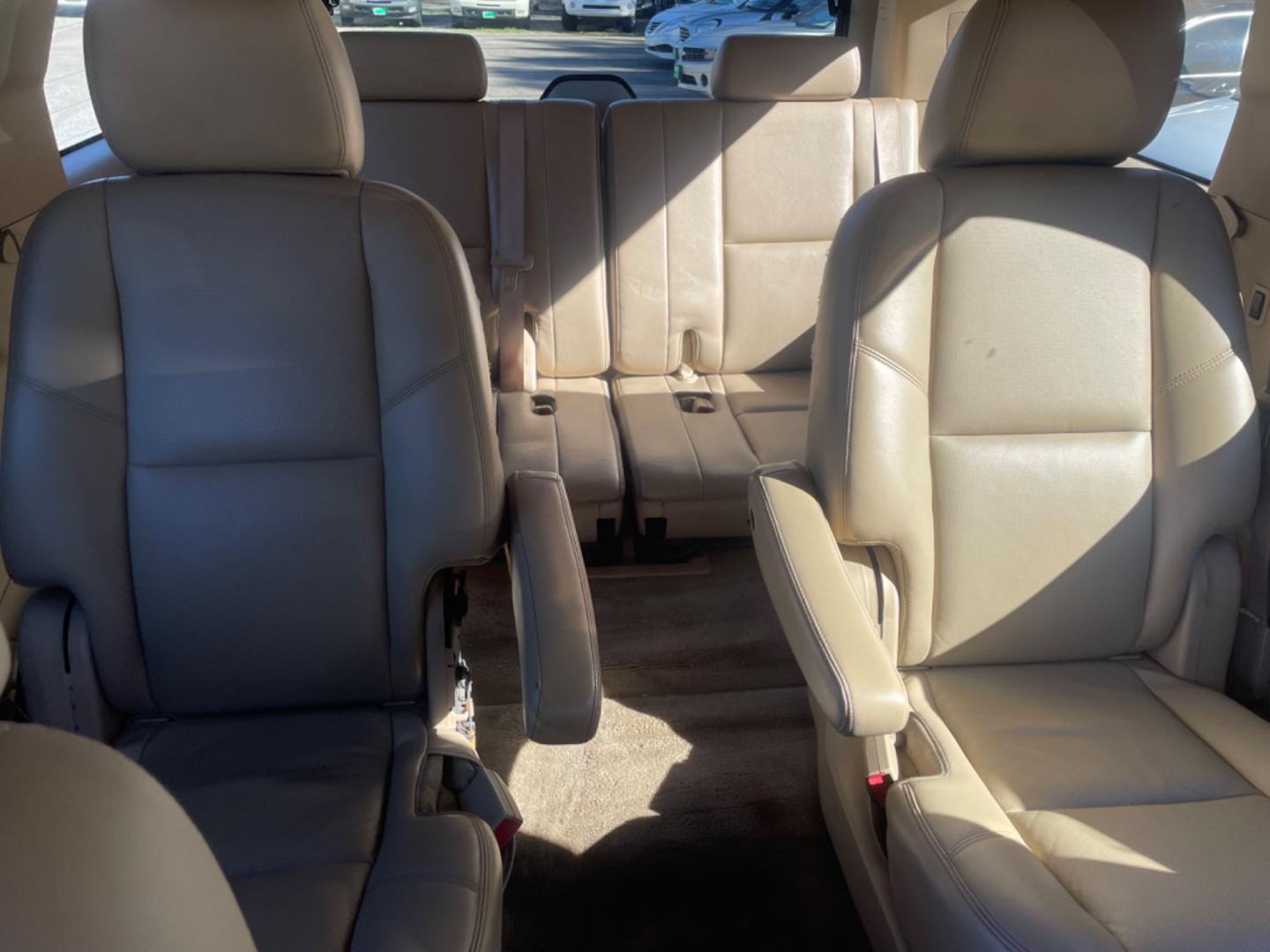 2011 BLACK GMC YUKON DENALI (1GKS2EEFXBR) with an 6.2L engine, Automatic transmission, located at 5103 Dorchester Rd., Charleston, SC, 29418-5607, (843) 767-1122, 36.245171, -115.228050 - Leather, Sunroof, Navigation, Backup Camera, CD/AUX/Sat, Dual Climate Control, Rear Climate Control, Middle Captain's Row, Power Everything (windows, locks, seats, mirrors), Memory/Cooled/Heated Front Seats, Heated Rear Seats, Power Liftgate, All-weather Mats, Running Boards, Tow Package, Chrome Whe - Photo#10